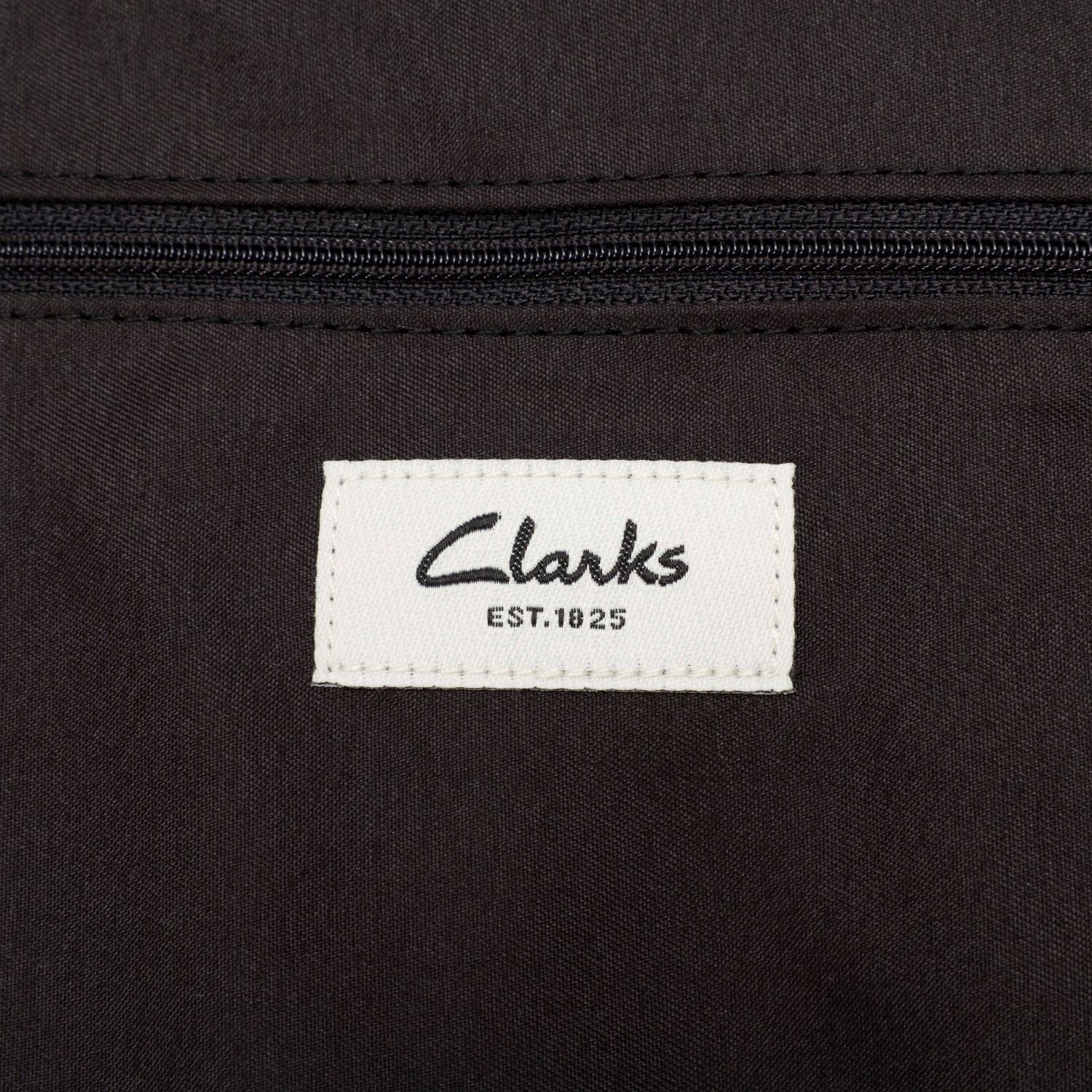 Crescent Sling / クレセント スリングバッグ(ブラック)