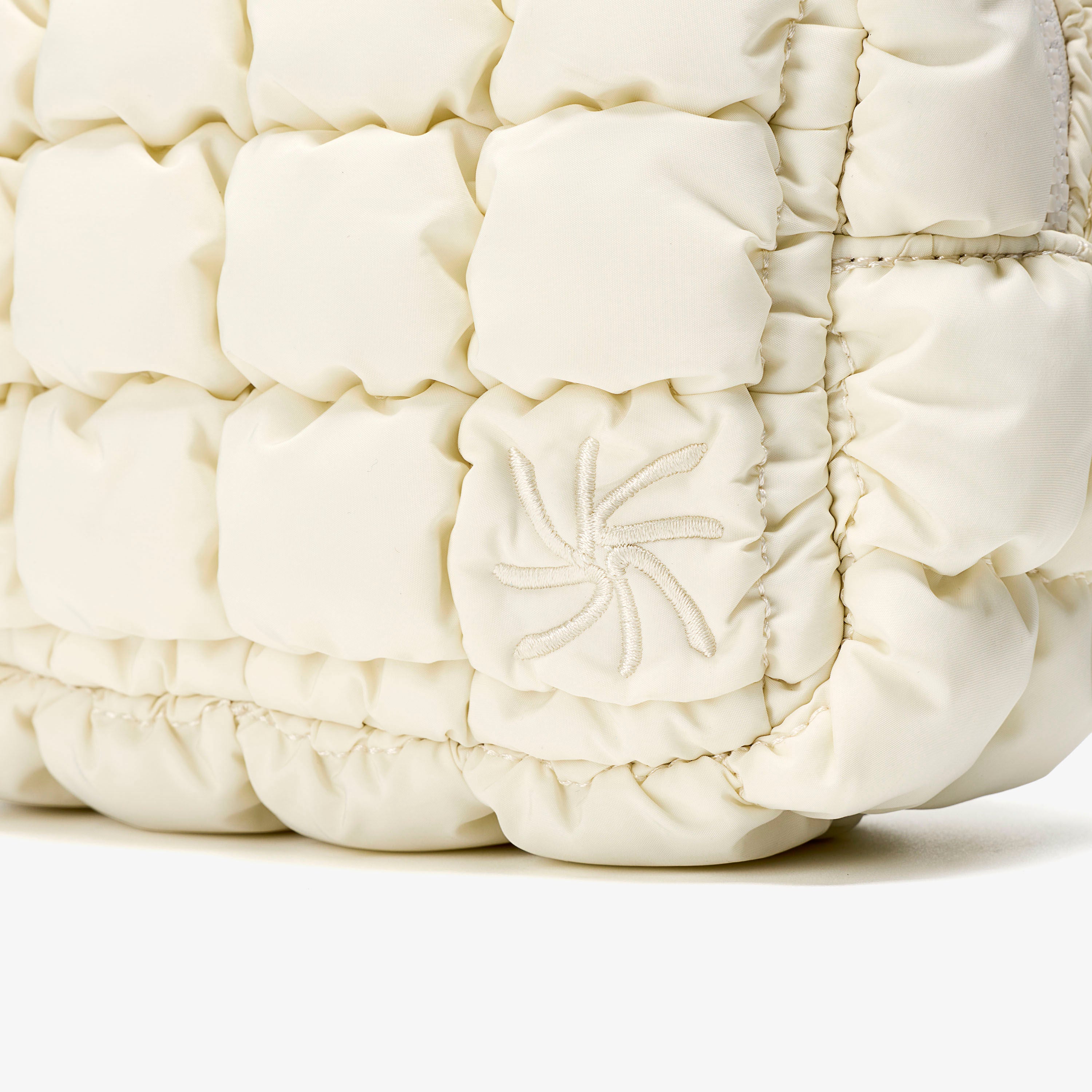 Quilt Wash Bag / キルト ウォッシュバッグ(クリーム)の5枚目