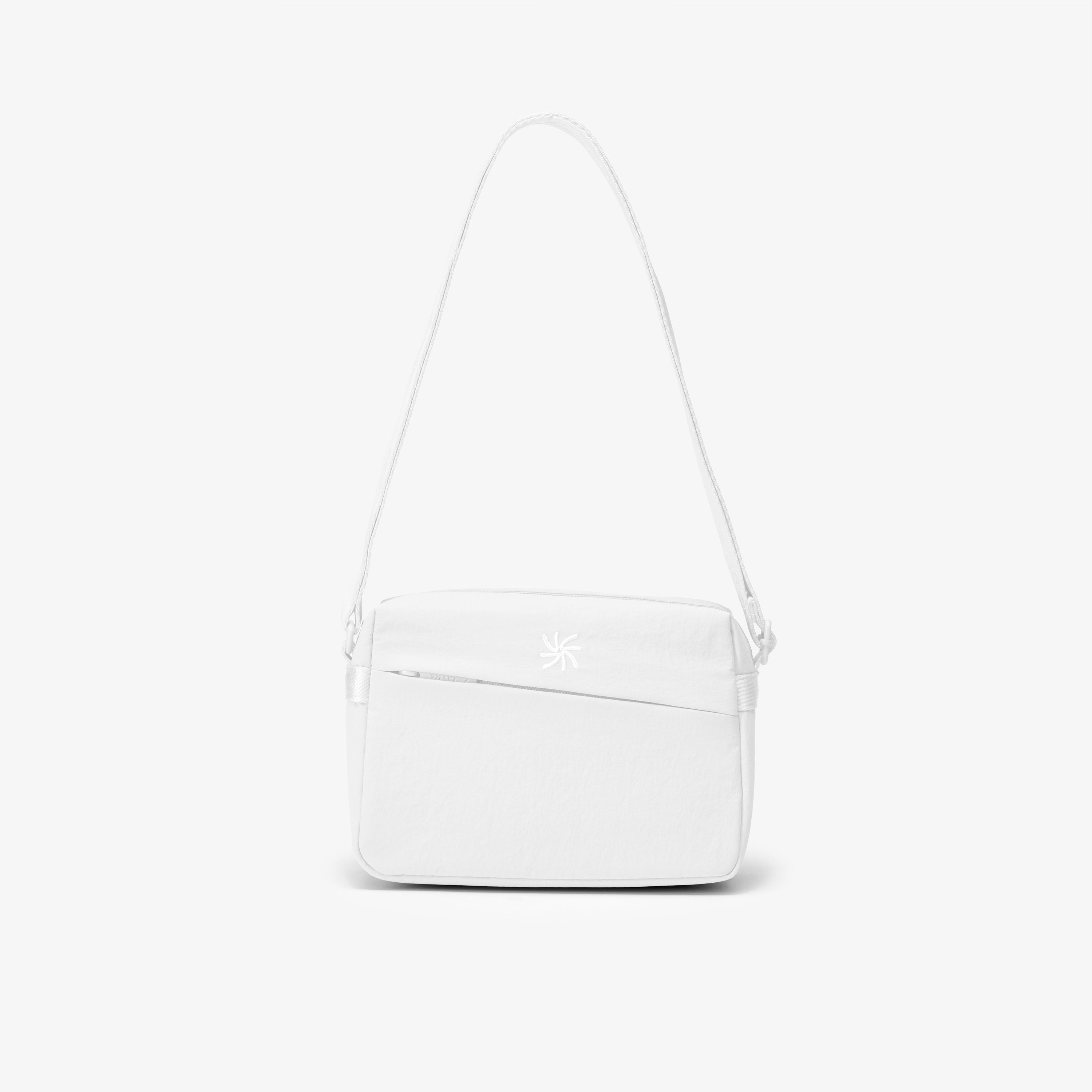 CL Crossbody / CL クロスボディバッグ(ブライトホワイト)の1枚目