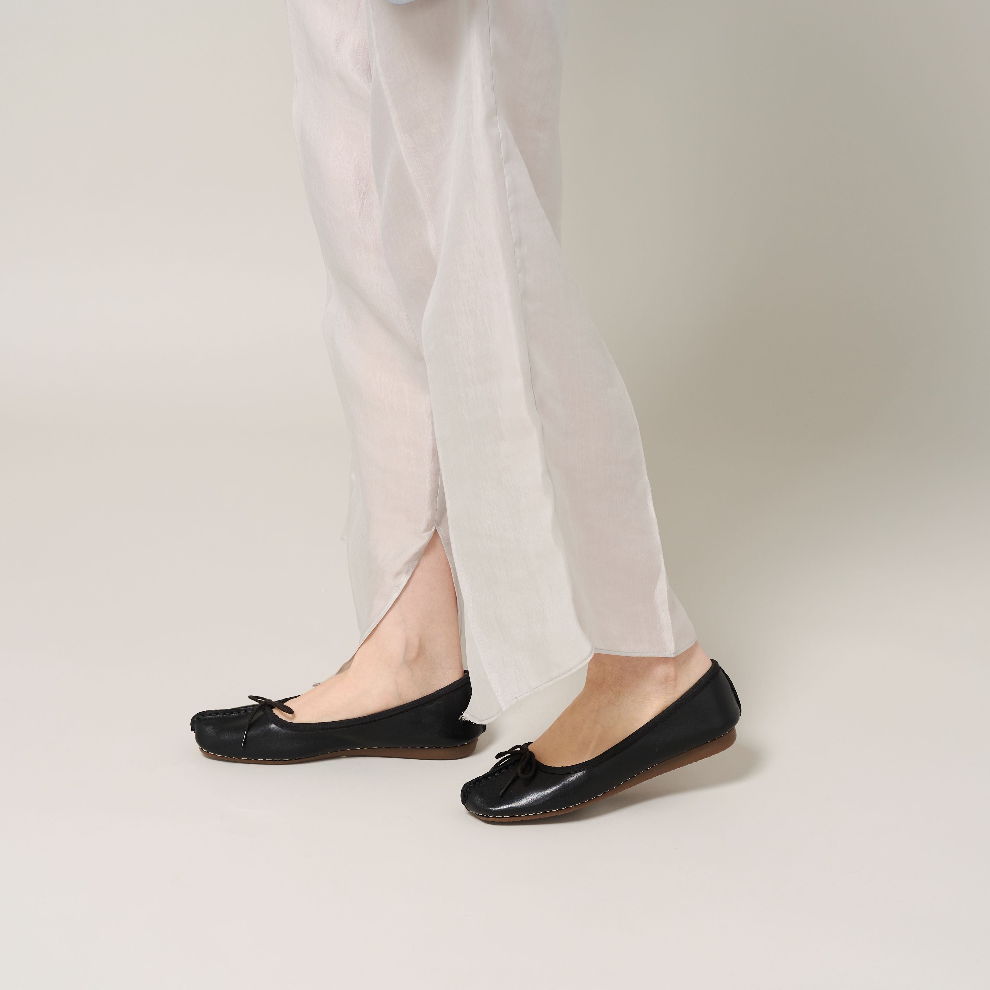クラークス Clarks Freckle Ice / フレックルアイス （ブラックレザー