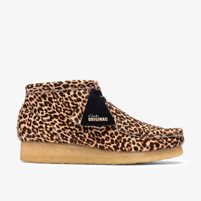 クラークス Clarks Wallabee Boot. / レディース ワラビーブーツ （レオパードプリント）の1枚目
