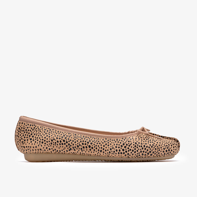 クラークス Clarks Freckle Ice / フレックルアイス （アニマルプリント）の1枚目