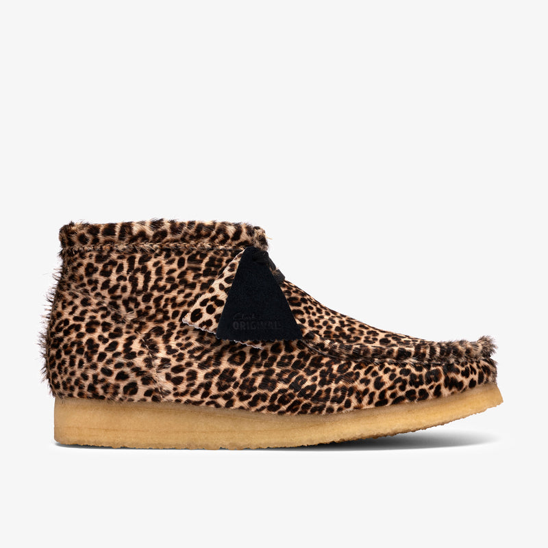 クラークス Clarks Wallabee Boot / メンズ ワラビーブーツ （レオパードプリント）の1枚目