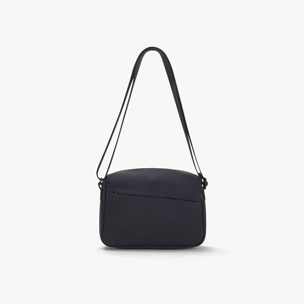 CL Crossbody / CL クロスボディバッグ（ブラック）の1枚目